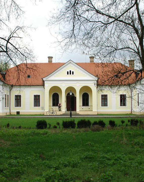 Szarvas – Csáky-kastély